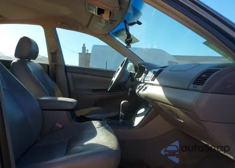 2005 Toyota Camry Le from USA, damaged, VIN 4T1BE32KX5U552563